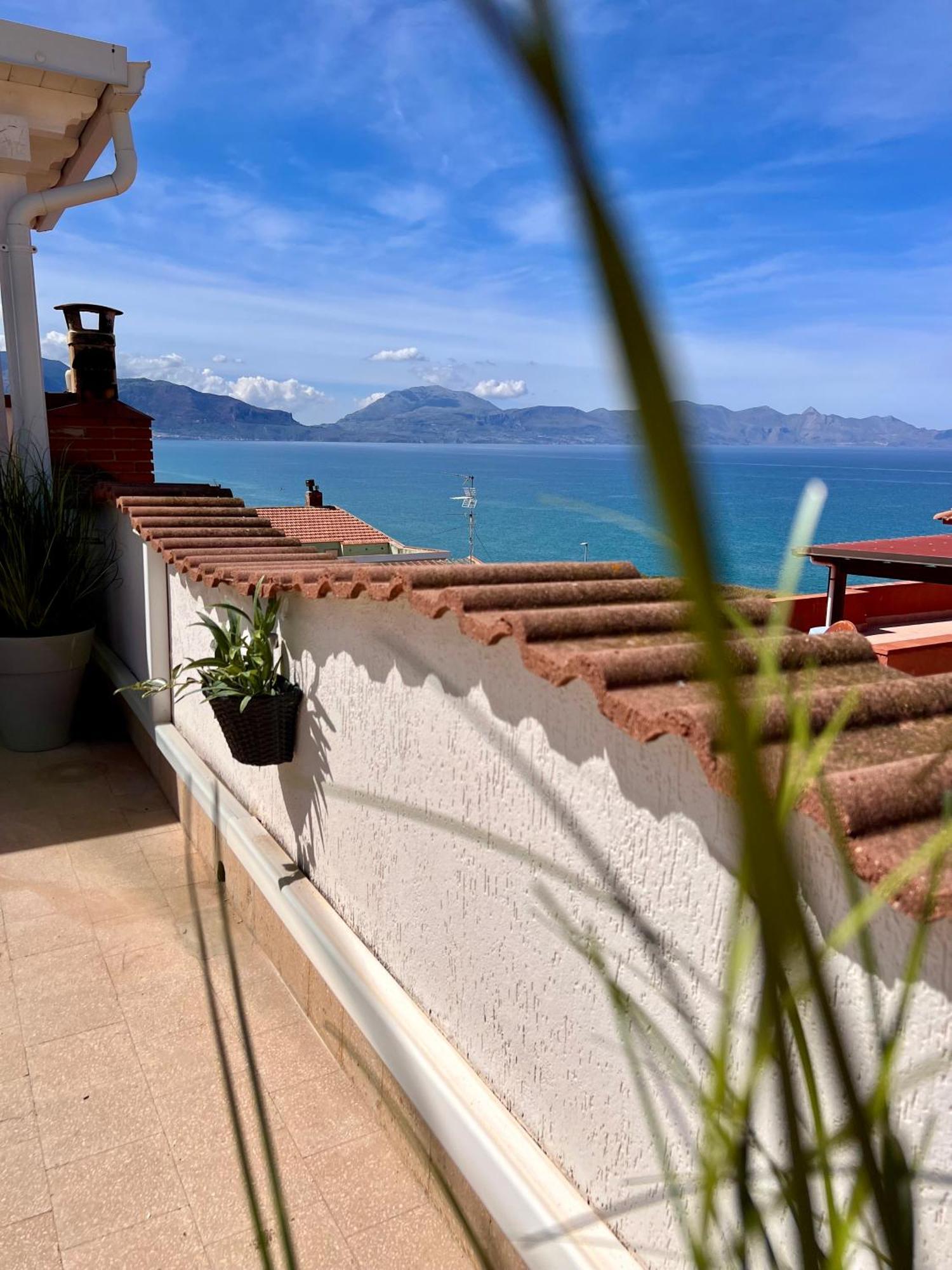 Casa Vacanze Anna Balestrate Buitenkant foto